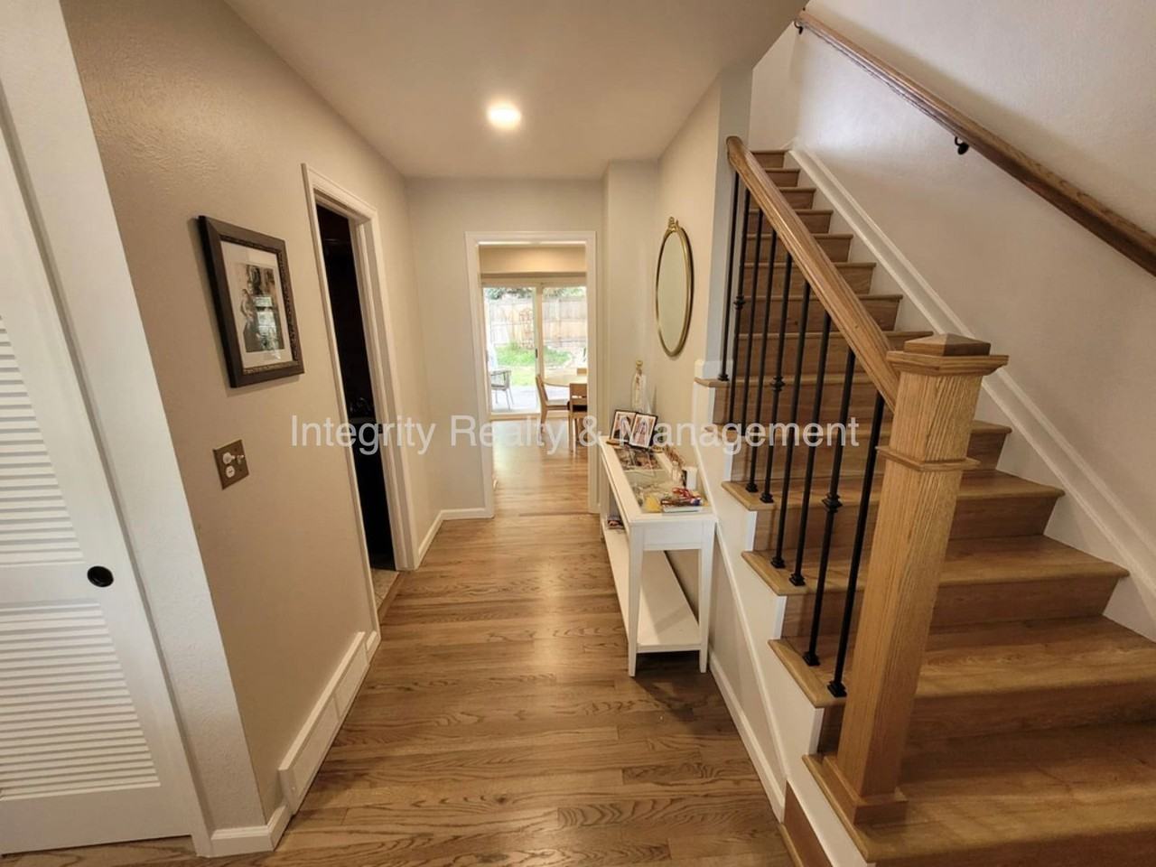 10074 E Lake Dr - Photo 4 of 44