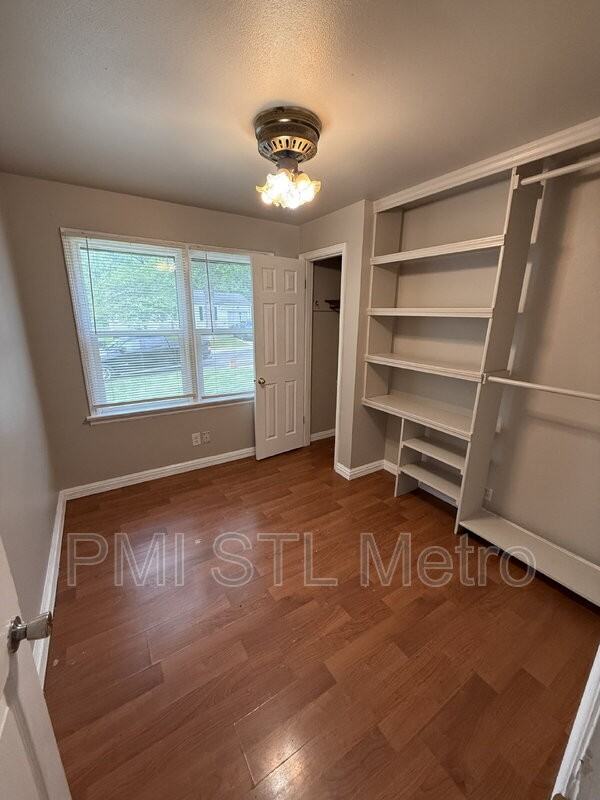 1230 Roxton Dr - Photo 7 of 10
