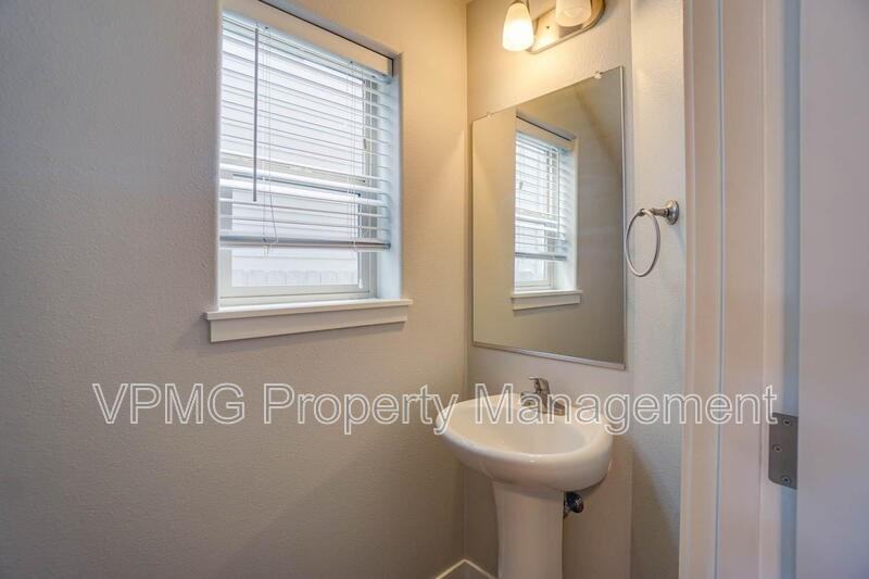 6117 Ne 105th Ave - Photo 3 of 28