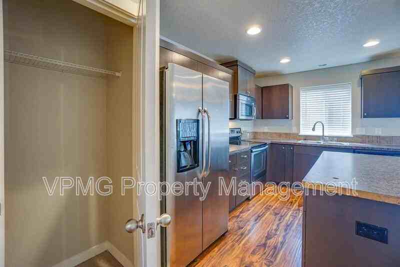 6117 Ne 105th Ave - Photo 4 of 28