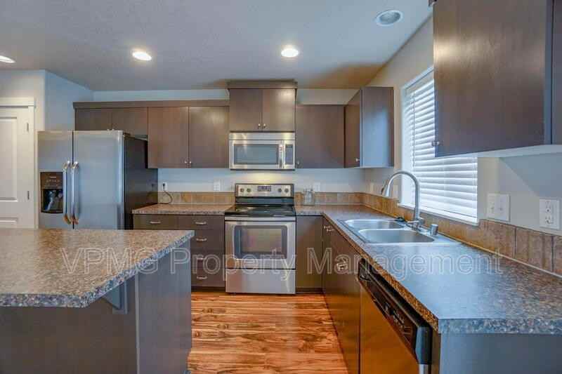 6117 Ne 105th Ave - Photo 6 of 28
