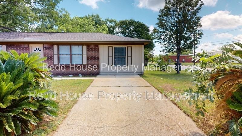 600 Howell St - Photo 2 of 19