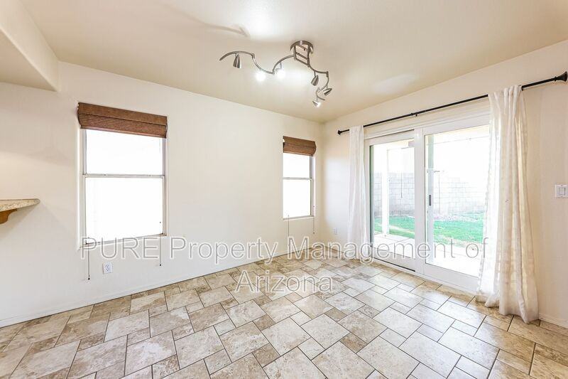 17416 N 13th St - Photo 7 of 33