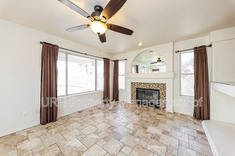 17416 N 13th St - Photo 3 of 33
