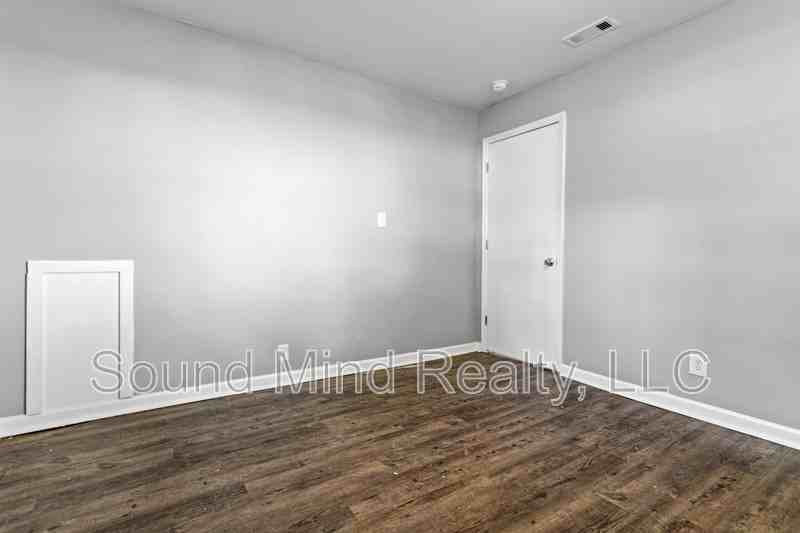 3112 Berry Ct #3 - Photo 5 of 11