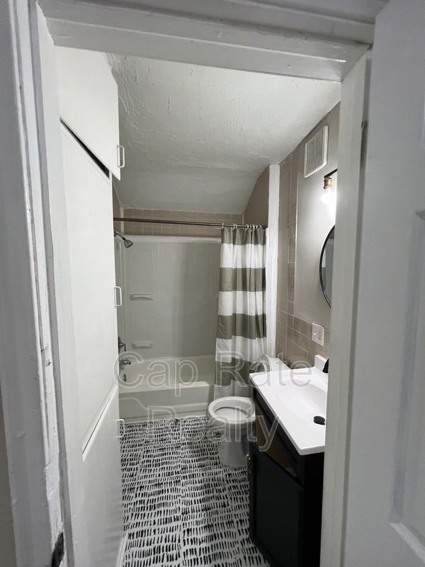 59 N Waverly St - Photo 4 of 19