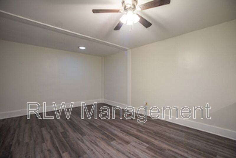 11 N Central Ave - Photo 3 of 11