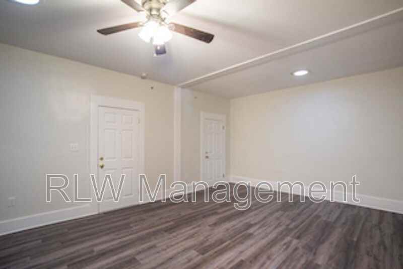 11 N Central Ave - Photo 4 of 11
