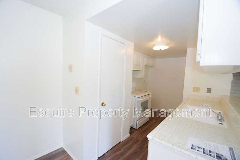 1202 Portola Rd - Photo 4 of 15