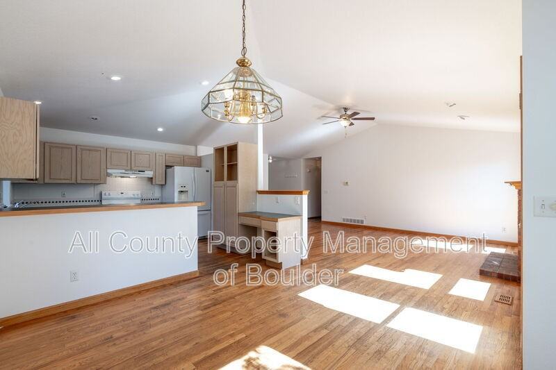 2658 Serena Dr - Photo 4 of 20