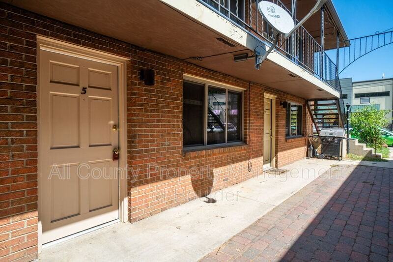1353 Coffman St #8 - Photo 3 of 16