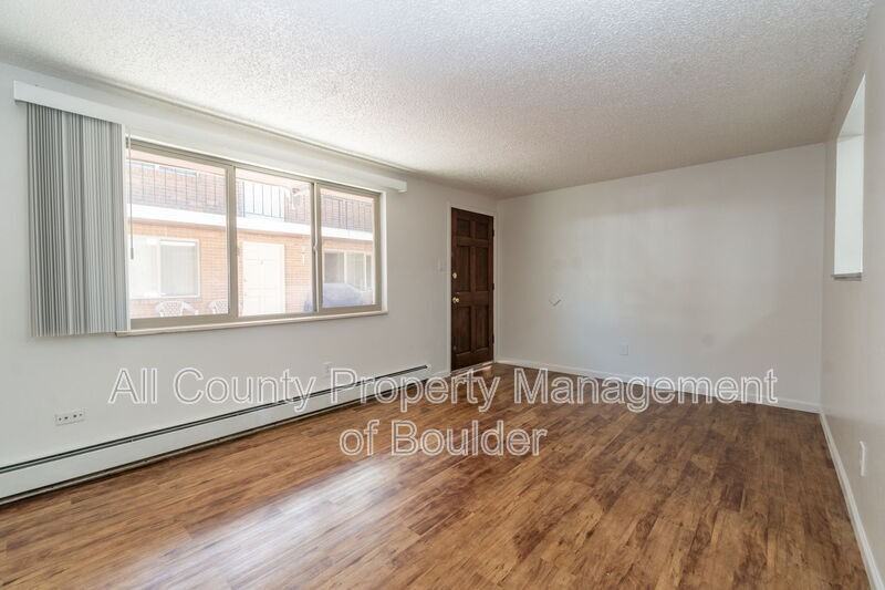 1353 Coffman St #8 - Photo 6 of 16