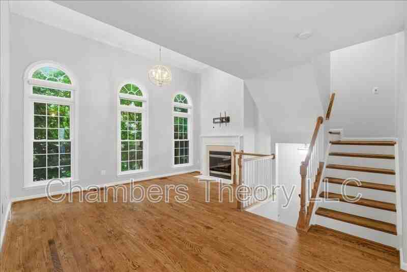 4664 Kirkland Pl - Photo 4 of 40