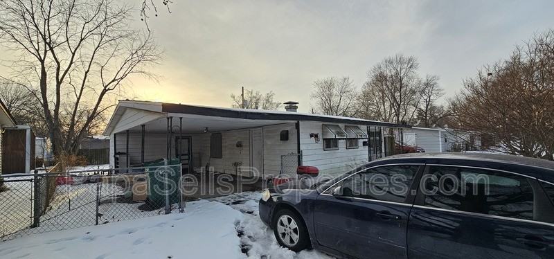 1308 Saint Stephens Dr - Photo 2 of 12