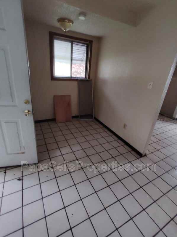 1308 Saint Stephens Dr - Photo 6 of 12