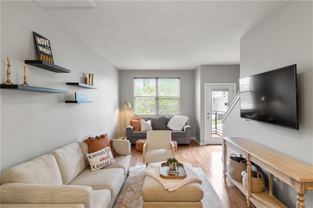 4571 Madison Ave #E1 - Photo 6 of 31