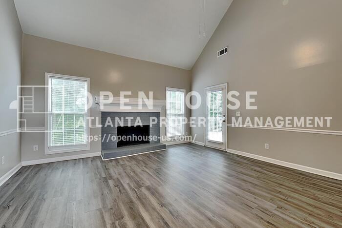 3790 Carriage Downs Ct - Photo 5 of 20