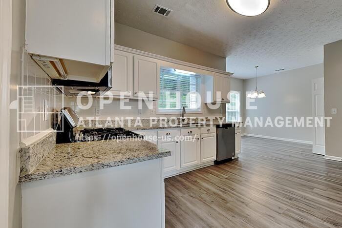 3790 Carriage Downs Ct - Photo 7 of 20