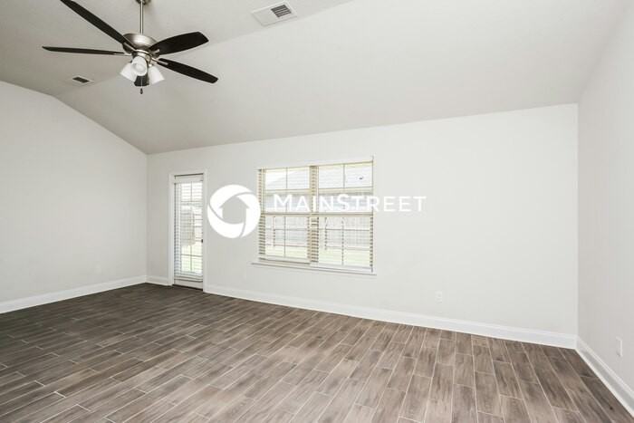 7878 Ferndale Dr - Photo 4 of 17