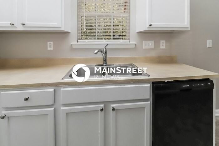 2800 Oneida Rd - Photo 5 of 16