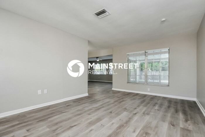 416 Boger Blvd S - Photo 4 of 16