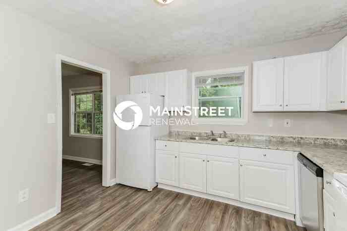 6665 Connell Rd - Photo 5 of 15