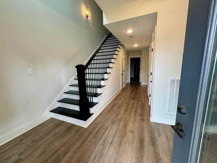 3000 9th Ave Sw - Photo 3 of 48