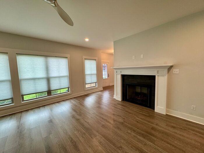 3000 9th Ave Sw - Photo 5 of 48
