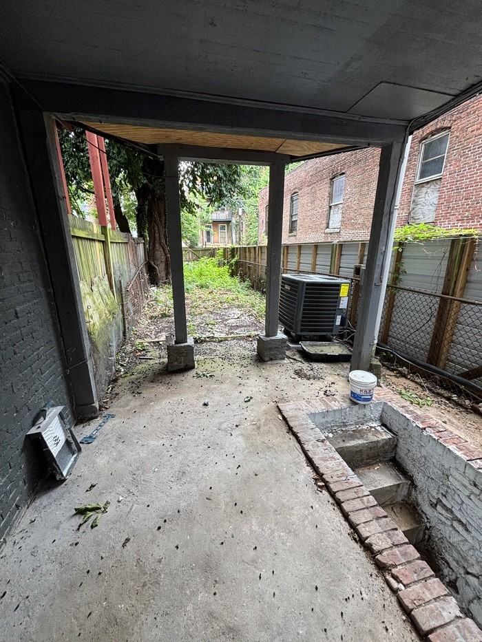 1412 Madison Ave - Photo 7 of 20