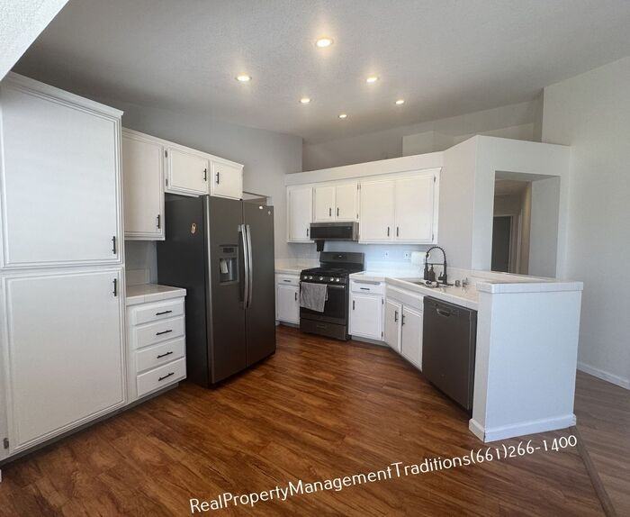 3809 Cocina Ln #L - Photo 6 of 17