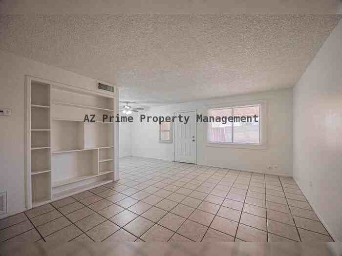 5040 N 40th Ave - Photo 4 of 17
