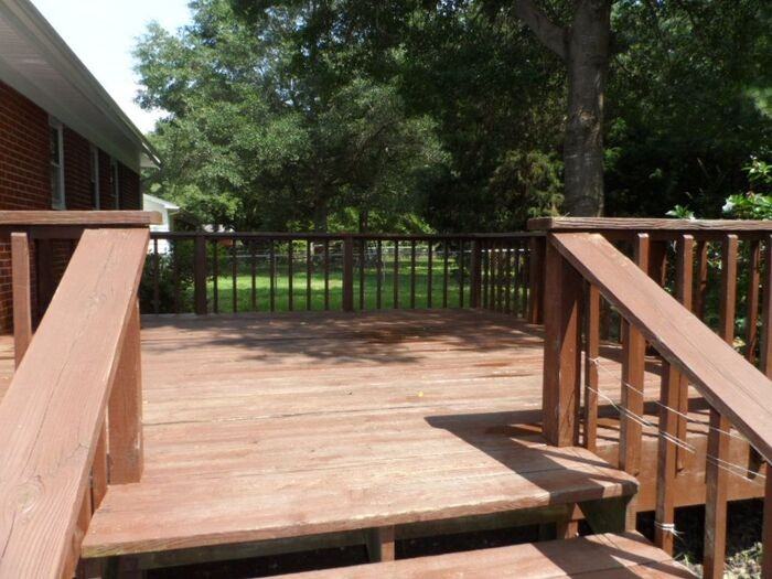 4705 Stafford Dr - Photo 4 of 11