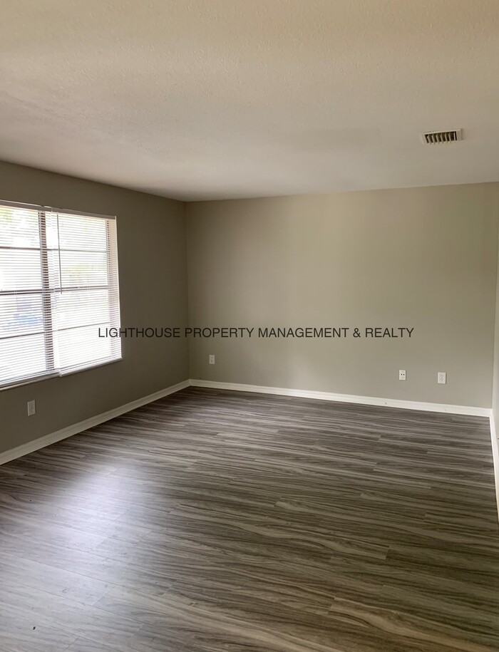 458 Crabapple Ct #C - Photo 2 of 17