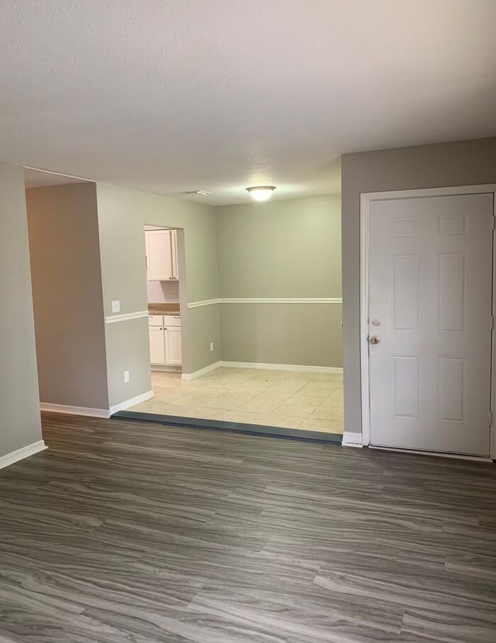 458 Crabapple Ct #C - Photo 4 of 17