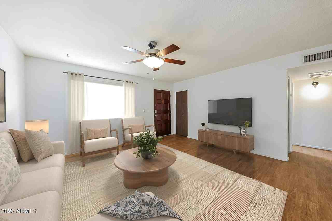 18422 N 30th Ln - Photo 3 of 8