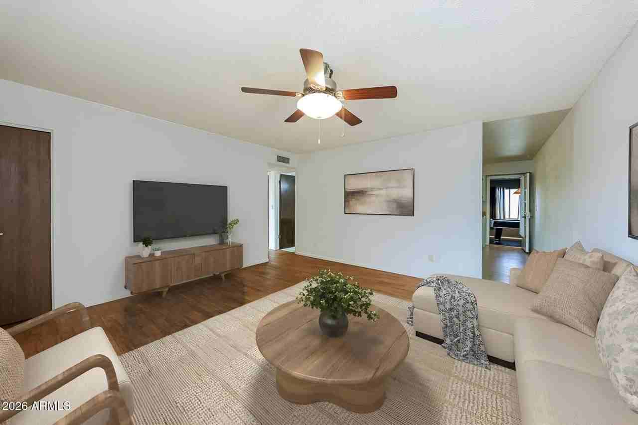 18422 N 30th Ln - Photo 5 of 8
