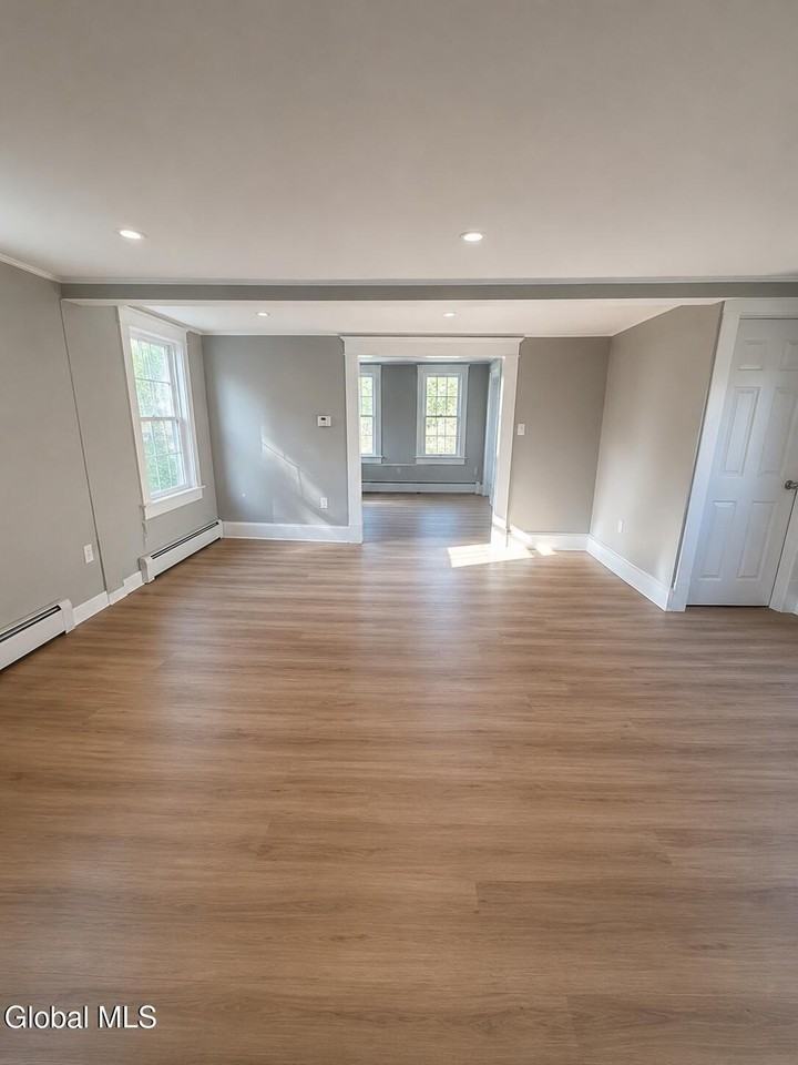 282 Livingston Ave - Photo 3 of 22