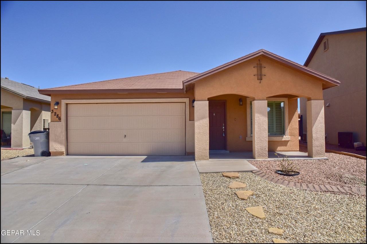 3286 Azteca Trl - Photo 2 of 46