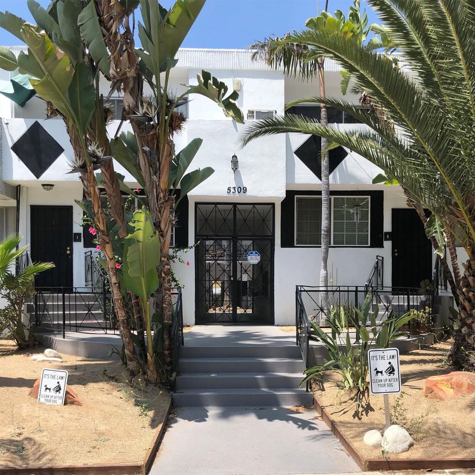 BDA Oasis Apartments - Photo 6 of 36