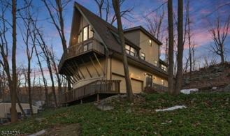561 E Shore Trl - Photo 1 of 1