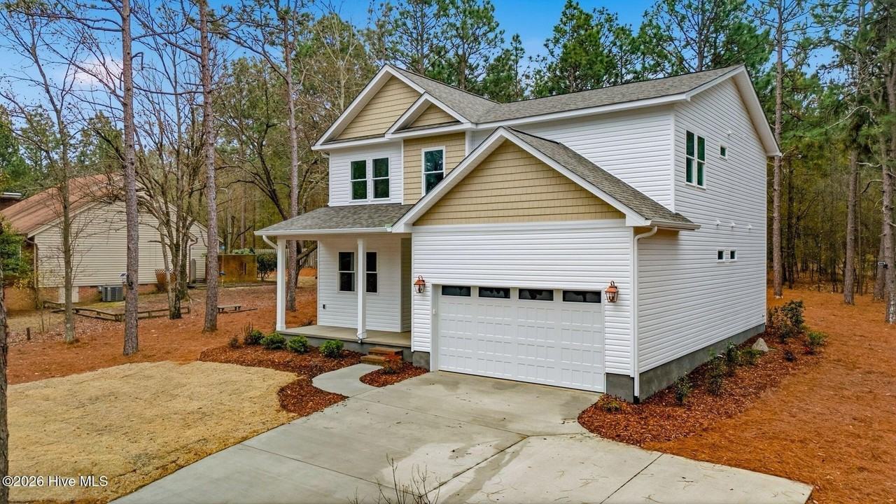 139 Lancashire Ln - Photo 2 of 45