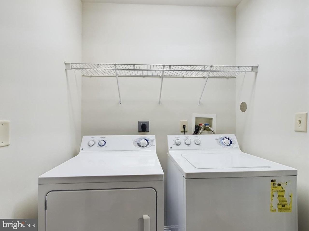 302 Baughmans Ln - Photo 7 of 28
