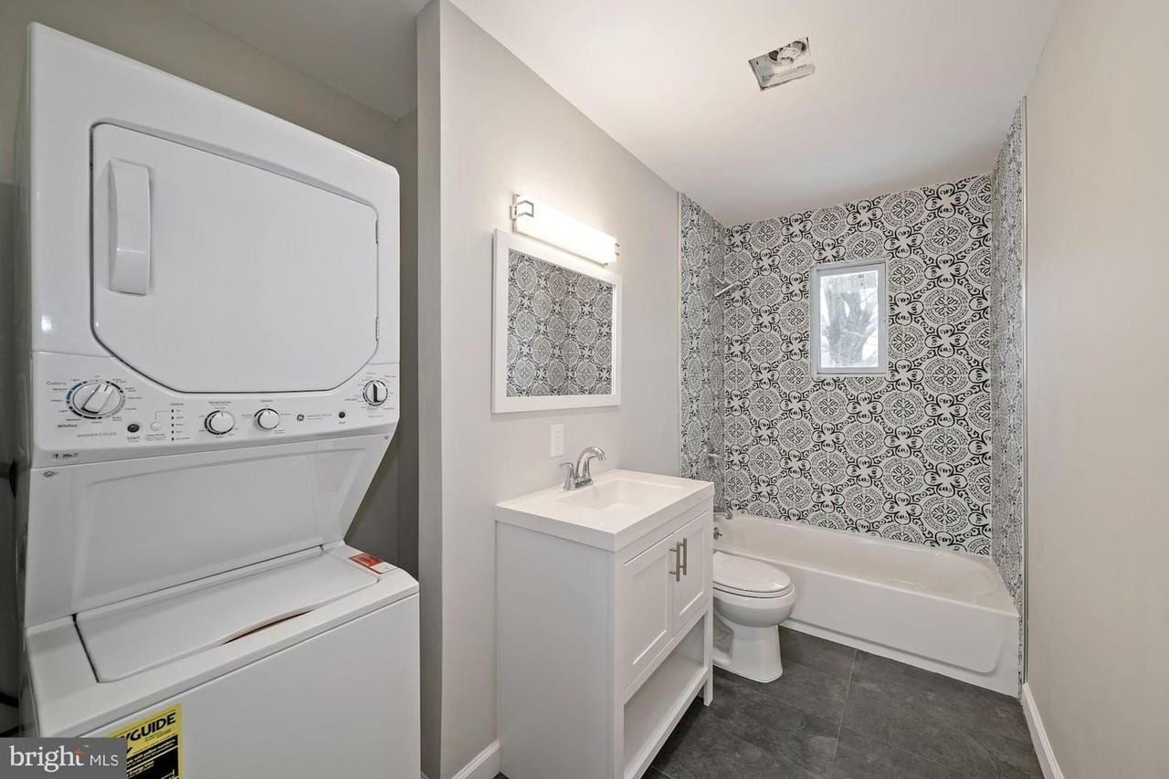 22929 Frederick Rd - Photo 7 of 15