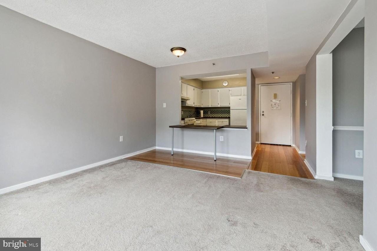 2921 N Leisure World Blvd - Photo 3 of 14