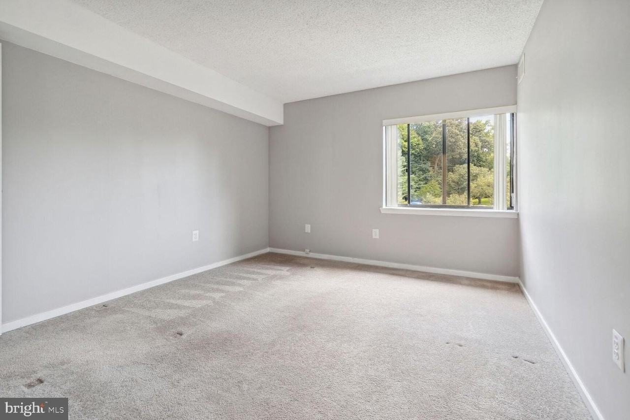 2921 N Leisure World Blvd - Photo 7 of 14