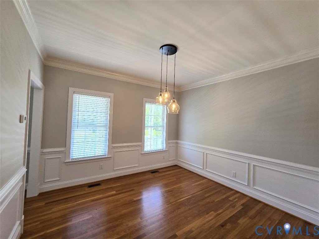16406 Benmore Rd - Photo 3 of 31
