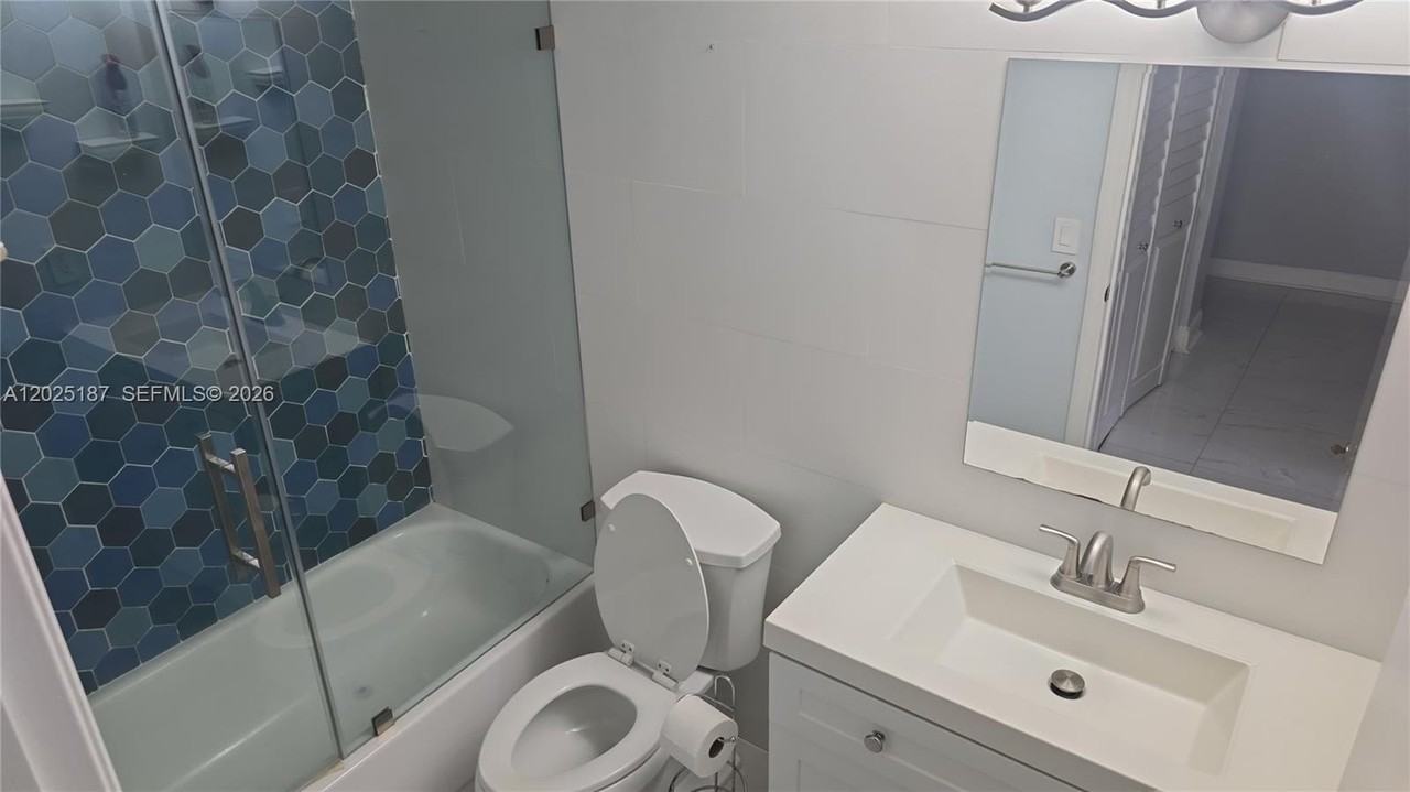 7271 S Devon Dr #101 - Photo 4 of 7