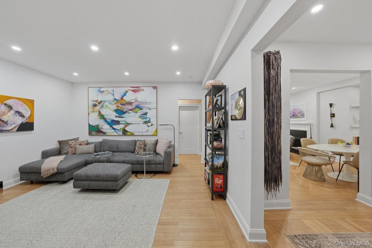 50 E 72nd St #10B - Photo 5 of 24