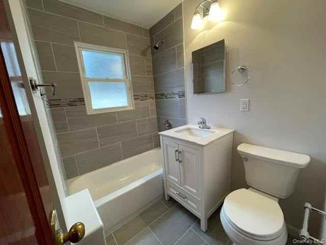 221 Stewart Ave - Photo 7 of 12
