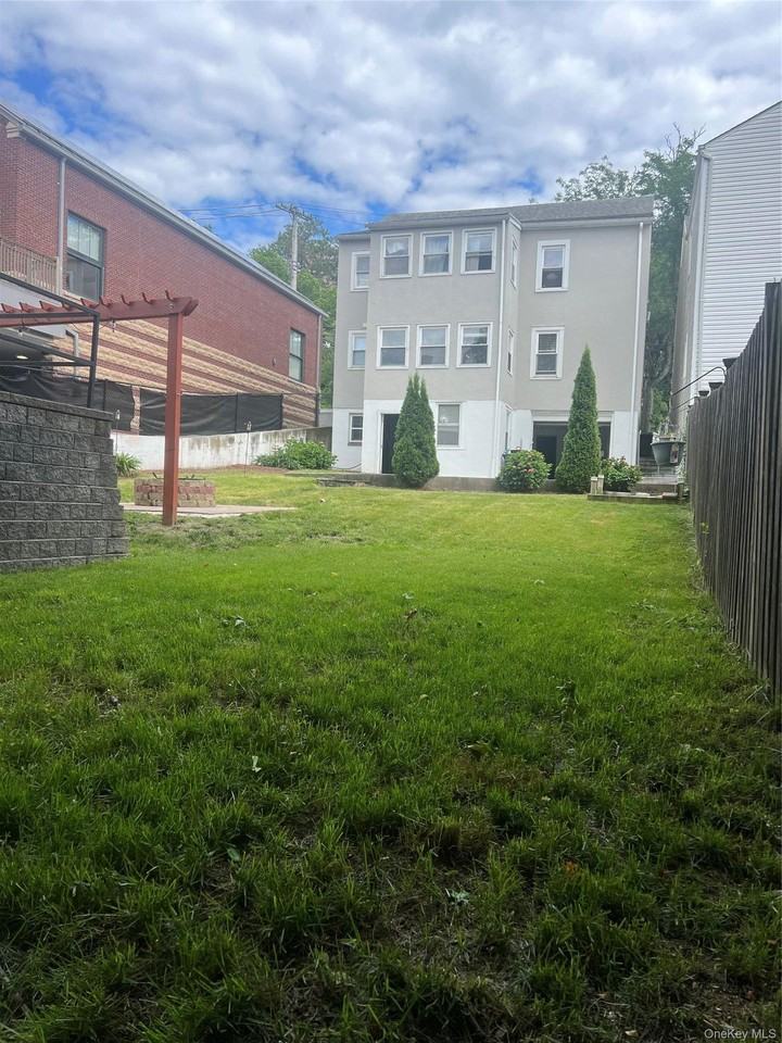 43 Main St #2 - Photo 6 of 10